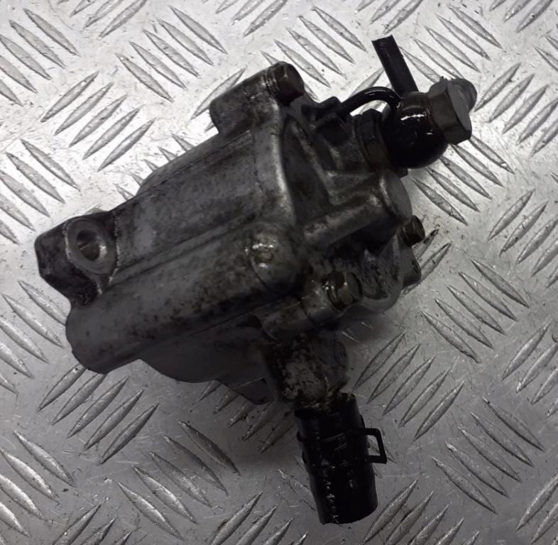 Toyota Corolla E12 2001-2009 combi 2.0 D4D diesel MT 66 kW 2001  Vákuová pumpa 29300-27010