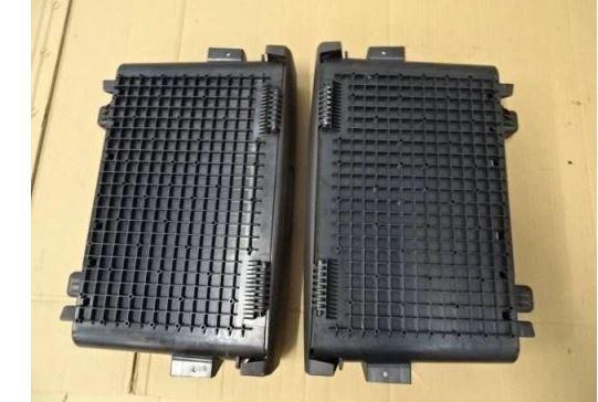 Volkswagen Touran I 2003-2015 hatchback 2.0 TDI diesel AT 130 kW 2014  Priehradka (kastlík) 1T0881580C  1T0881580D