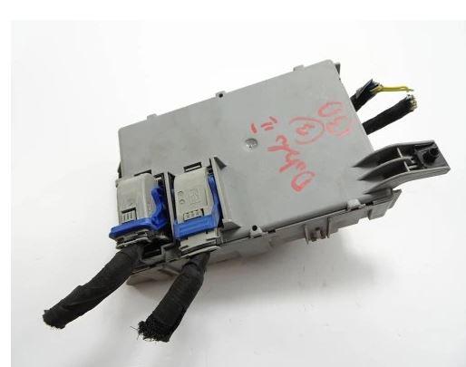 Fiat Doblo II 2010- 1.6 JTD diesel 77 kW 2010  Poistková skrinka 00518331110