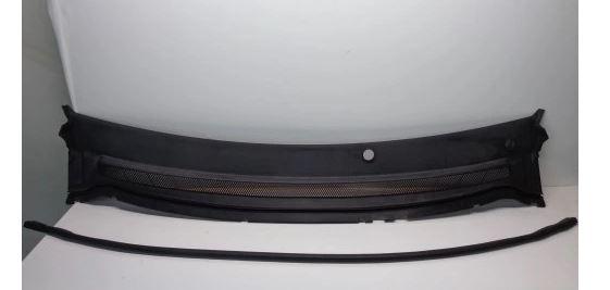 Ford Focus Mk2 2004-2011 sedan 1.8 TDCI diesel MT 85 kW 2006  Torpédo (plast pod čelným sklom) 4M51-A02216-AF