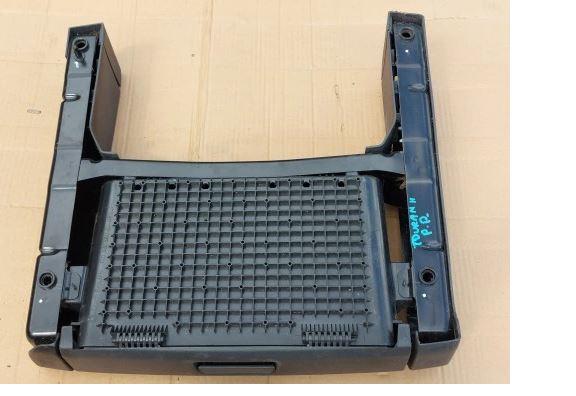 Volkswagen Touran I 2003-2015 hatchback 2.0 TDI diesel AT 130 kW 2014  Priehradka (kastlík) 1T0881580D