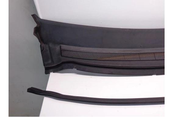 Ford Focus Mk2 2004-2011 sedan 1.8 TDCI diesel MT 85 kW 2006  Torpédo (plast pod čelným sklom) 4M51-A02216-AF