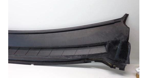 Ford Focus Mk2 2004-2011 sedan 1.8 TDCI diesel MT 85 kW 2006  Torpédo (plast pod čelným sklom) 4M51-A02216-AF