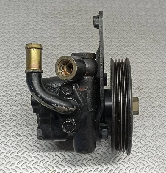 Renault Vel satis hatchback 3.5 V6 petrol 177 kW 2004  Servočerpadlo 39263058 8200133821