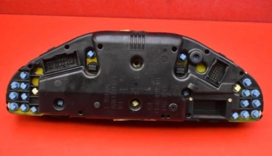 Mercedes C W202 1993-2001 sedan 1.8 petrol MT 90 kW 1993  Prístrojová doska 2025404811