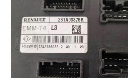 Renault Trafic III 2014- hatchback 2.0 DCI diesel MT 107 kW 2021  Modul komfortu 231A09375R