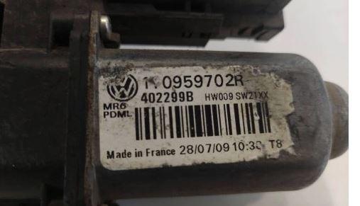 Volkswagen Touran I 2003-2015 hatchback 1.9 TDI diesel MT 77 kW 2006  Motorček okien predný ľavý 5K0959792 1T0959702R