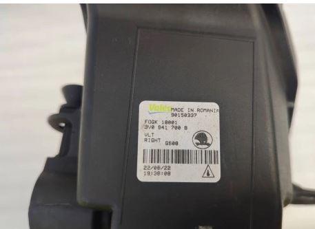Skoda Superb III 2015-2024 sedan   Hmlové svetlo (hmlovka) predné pravé 3V0941700B