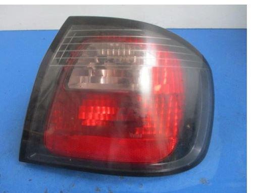 Nissan Primera P11 1996-2002 combi 1.6 16v petrol MT 73 kW 1998  Svetlo zadné pravé 265509F600