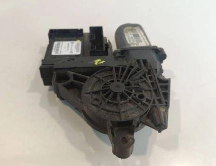 Volkswagen Touran I 2003-2015 hatchback 1.9 TDI diesel MT 77 kW 2006  Motorček okien predný ľavý 5K0959792 1T0959702R