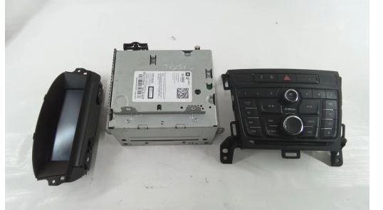 Opel Zafira C Tourer 2012-2019 hatchback 2.0 CDTI diesel AT 125 kW 2015  Rádio 22976602