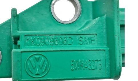 Volkswagen Golf V 2003-2009 hatchback 1.9 TDI diesel MT 77 kW 2004  Snímač nárazu 1K0909606D 5KW43273