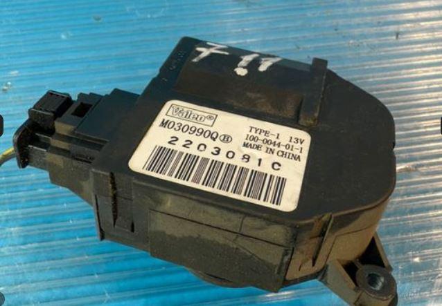 Renault Scenic II 2003-2009 hatchback 1.9 DCI diesel MT 96 kW 2007  Motorček kúrenia 1000044011 M030990Q 2203081C