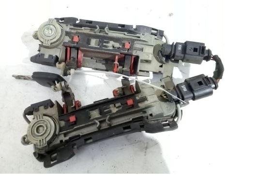 Audi A3 8L 1996-2003 hatchback 1.6 SR petrol MT 74 kW 1999  Kľučka dverí vonkajšia predná pravá+ lava LY8F