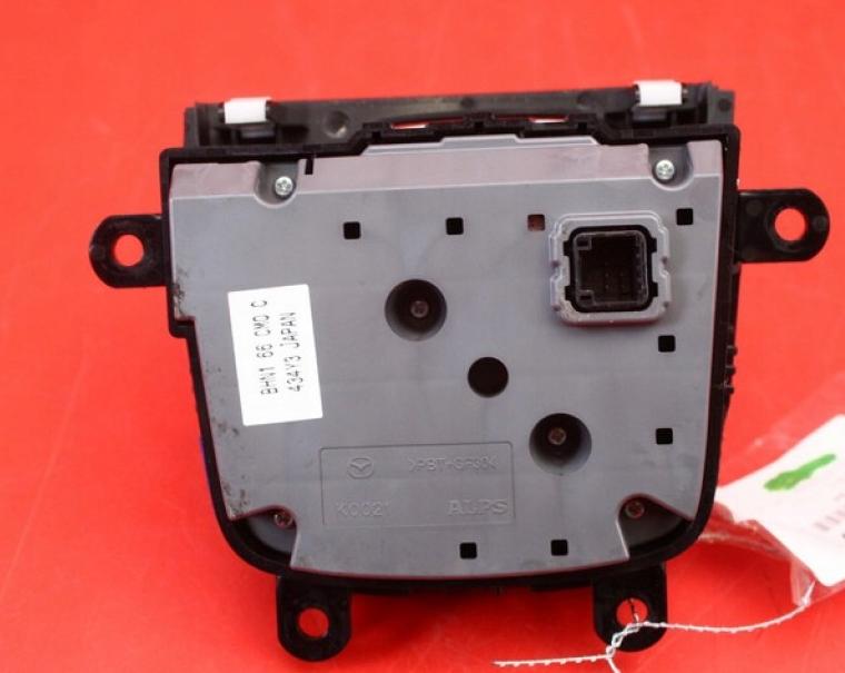 Mazda 3 III BM 2013-2018  2014  Prepínač BHN1-66-CM0