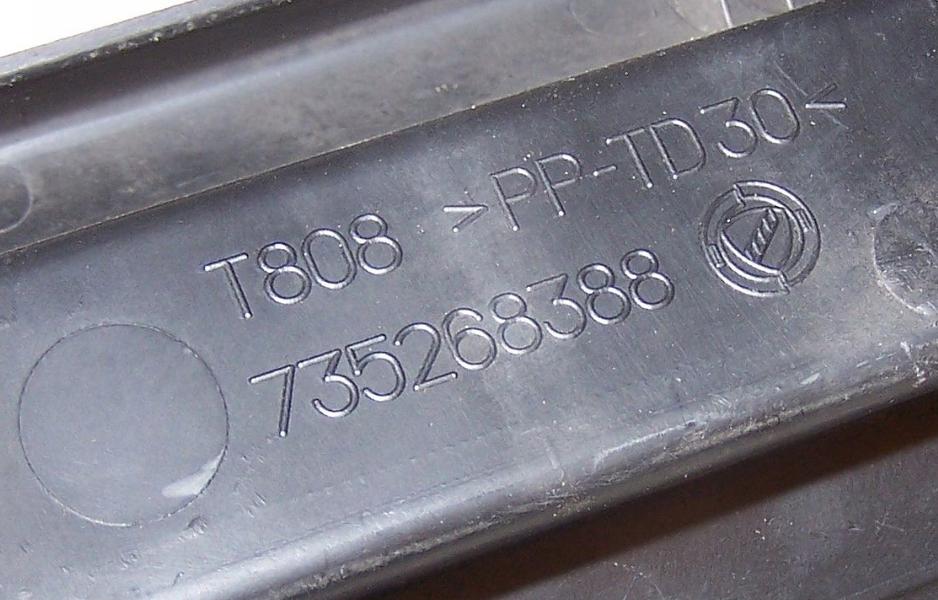 Fiat Doblo I 2001-2010 1.6 16v petrol 76 kW 2006  Mriežka predná (maska chladiča) 735268388