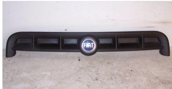 Fiat Doblo I 2001-2010 1.6 16v petrol 76 kW 2006  Mriežka predná (maska chladiča) 735268388