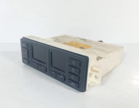 Audi 80 B4 1991-1994 sedan 1.8 petrol MT 66 kW 1992  Panel kúrenia/klimatizácie 8A0820043F