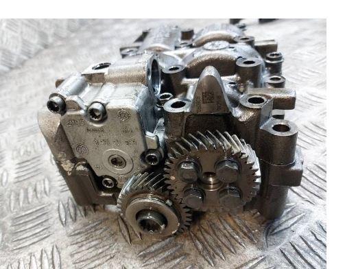 Audi A4 B7 2004-2008 sedan 2.0 TDI diesel MT 100 kW 2004  Olejová pumpa 03L103537 ; 03G295AL ; 03G115105H