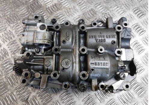 Audi A4 B7 2004-2008 sedan 2.0 TDI diesel MT 100 kW 2004  Olejová pumpa 03L103537 ; 03G295AL ; 03G115105H