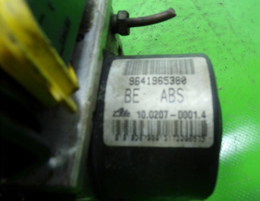 Citroen C3 I 2002-2009 hatchback 1.4 petrol AT 54 kW 2003  Pumpa ABS 9641965380