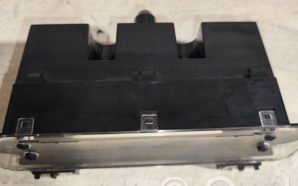 Mitsubishi Colt Z30 VI 2004-2012 hatchback 1.1 12v petrol MT 55 kW 2009  Displej 8750a123