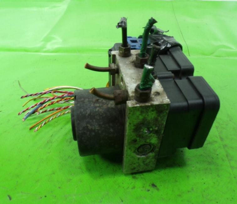 Citroen C3 I 2002-2009 hatchback 1.4 petrol AT 54 kW 2003  Pumpa ABS 9641965380