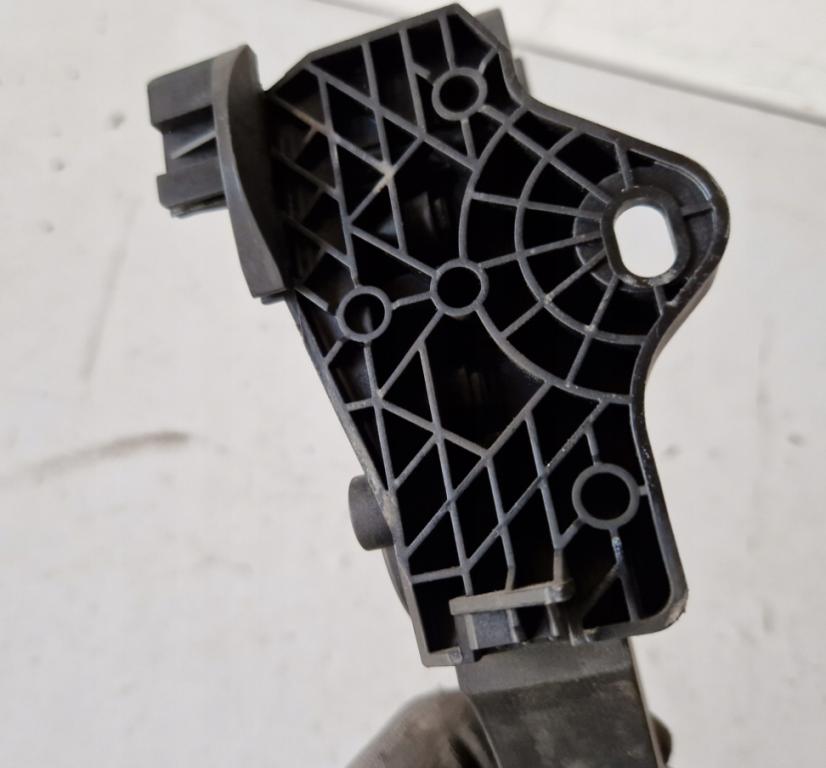 Mercedes B W246 2011-2018 hatchback 1.5 CDI diesel 2013  Potenciometer plynového pedálu A2463001404