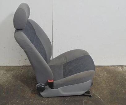Skoda Felicia hatchback 1.6 petrol MT 55 kW 1998  Sedadlo predné ľavé