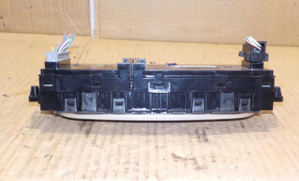 Renault Megane III 2008-2016 Panel kúrenia/klimatizácie 275100007R