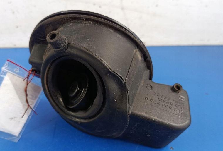 Seat Ibiza III 6L 2002-2008 hatchback 1.4 16v petrol AT 55 kW 2005  Dvierka nádrže paliva 493526