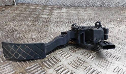 Skoda Rapid 2012-2019 hatchback 1.2 TSI petrol MT 77 kW 2012  Potenciometer plynového pedálu 6R1721503H