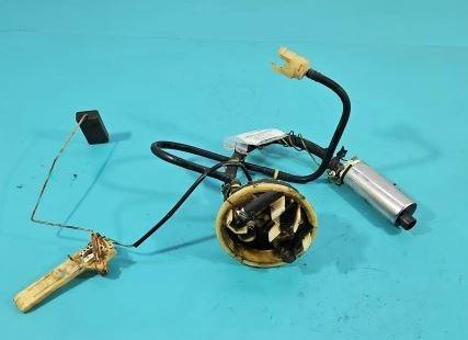 Audi 80 B4 1991-1994 sedan 1.8 petrol MT 66 kW 1992  Palivové čerpadlo 8A0201319A