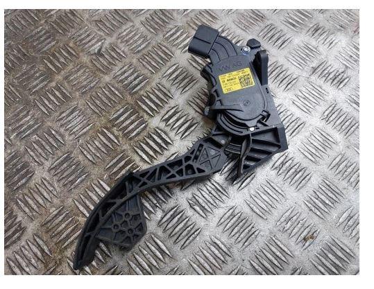 Skoda Rapid 2012-2019 hatchback 1.2 TSI petrol MT 77 kW 2012  Potenciometer plynového pedálu 6R1721503H