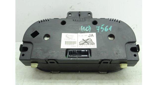 Ford Fiesta Mk6 2002-2008 hatchback 1.4 TDCI diesel MT 50 kW 2003  Prístrojová doska 4S6F-10849-JA