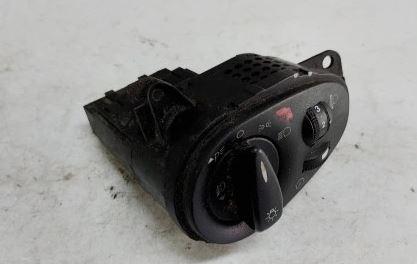 Ford Focus Mk1 1998-2004 hatchback 1.4 16v petrol MT 55 kW 2000  Prepínač svetiel 98AG13A024AH