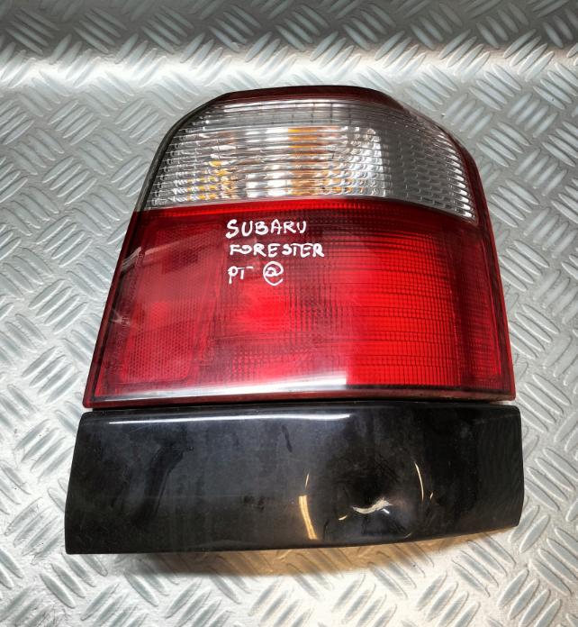 Subaru Forester I SF 1997-2002 Svetlo zadné pravé