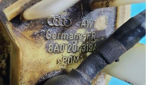 Audi 80 B4 1991-1994 sedan 1.8 petrol MT 66 kW 1992  Palivové čerpadlo 8A0201319A