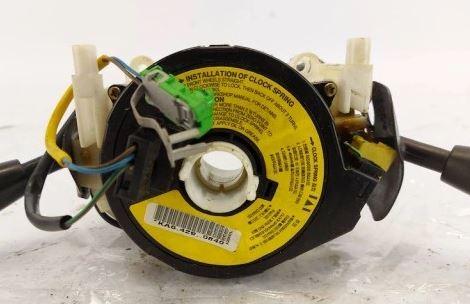 Kia Rio I 1999-2005 combi 1.3 petrol MT 60 kW 2003  Prepínacie páčky pod volantom 93400-FD110