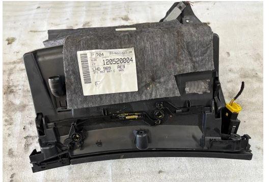 Skoda Superb II 2008-2015 sedan 2.0 TDI diesel AT 103 kW 2015  Priehradka (kastlík) 3T1857097C