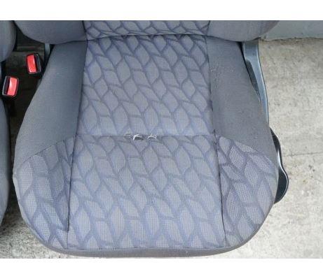 Mitsubishi Pajero Pinin 1998-2007 hatchback 5 dverova verzia 1.8 16v petrol MT 88 kW 1999  Sedadlo prave + lave komplet