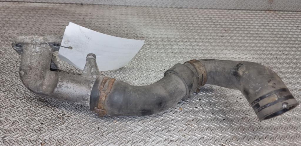 Volkswagen Transporter T5 2003-2015 hatchback 2.5 TDI diesel MT 96 kW 2007  Hadica chladenia vody 070121133B