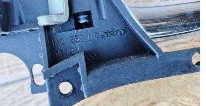 Seat Toledo II 1998-2004 sedan 1.9 TDI diesel MT 81 kW 1999  Kľučka dverí vnútorná zadná pravá 1M0837114
