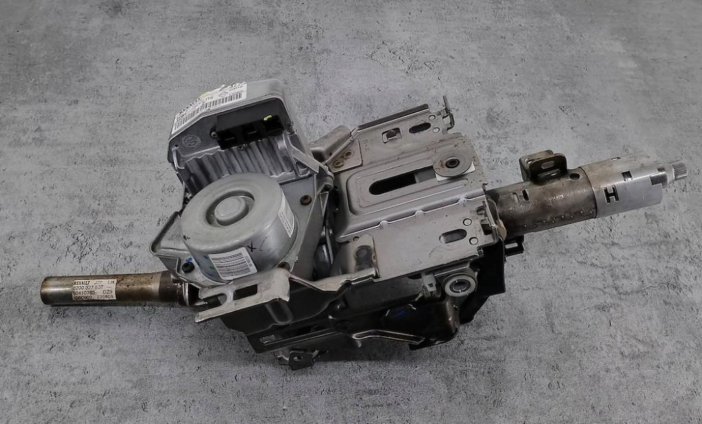 Renault Modus 1.2 16v petrol MT 72 kW 2005  Servočerpadlo 8200307151A