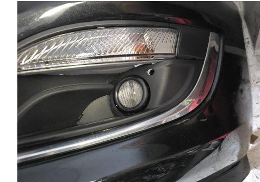 Opel Astra IV 2009-2015 sedan 1.6 16v petrol MT 85 kW 2018  Nárazník predný