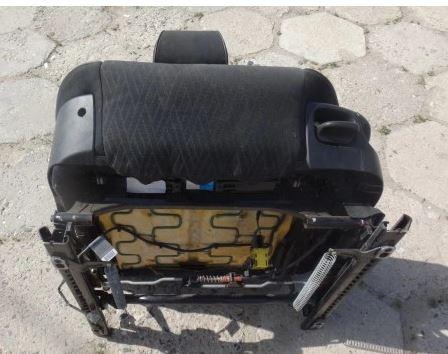 BMW 5 E39 1996-2003 sedan 2.8 petrol AT 142 kW 2000  Sedadlo predné ľavé