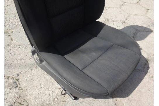 BMW 5 E39 1996-2003 sedan 2.8 petrol AT 142 kW 2000  Sedadlo predné ľavé