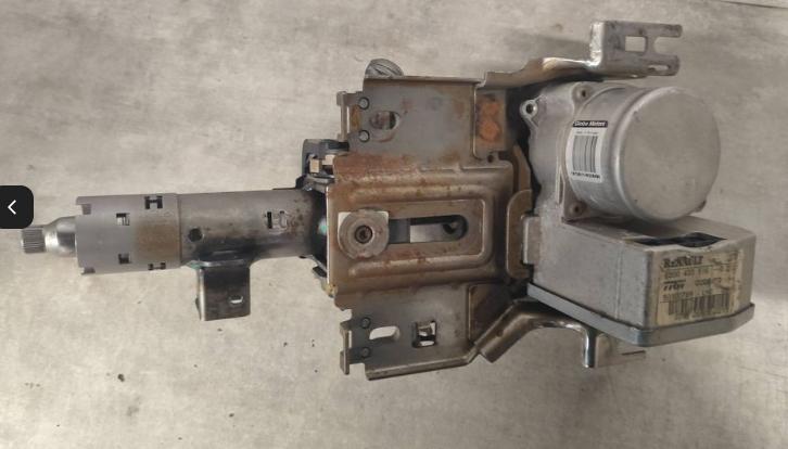 Renault Scenic II 2003-2009 hatchback 1.5 DCI diesel MT 74 kW 2005  Posilňovač riadenia 8200433516 