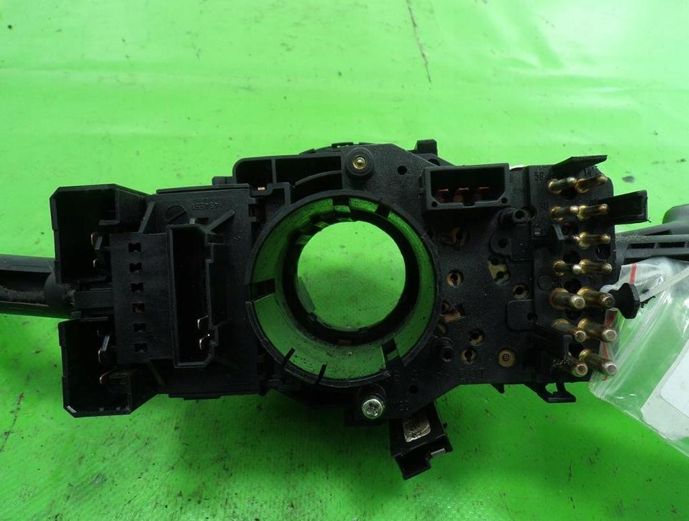 Audi A4 B5 1994-2001 Prepínacie páčky pod volantom 4D0953513D