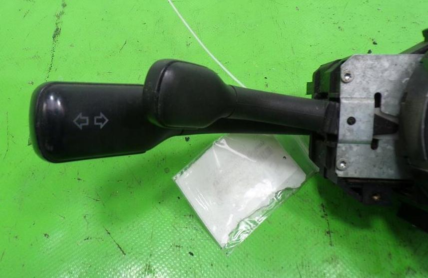 Audi A4 B5 1994-2001 Prepínacie páčky pod volantom 4D0953513D